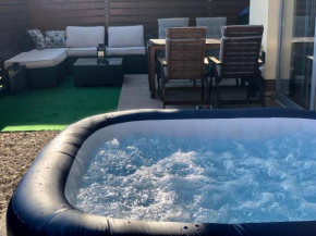 Jenny Apartment with Jacuzzi